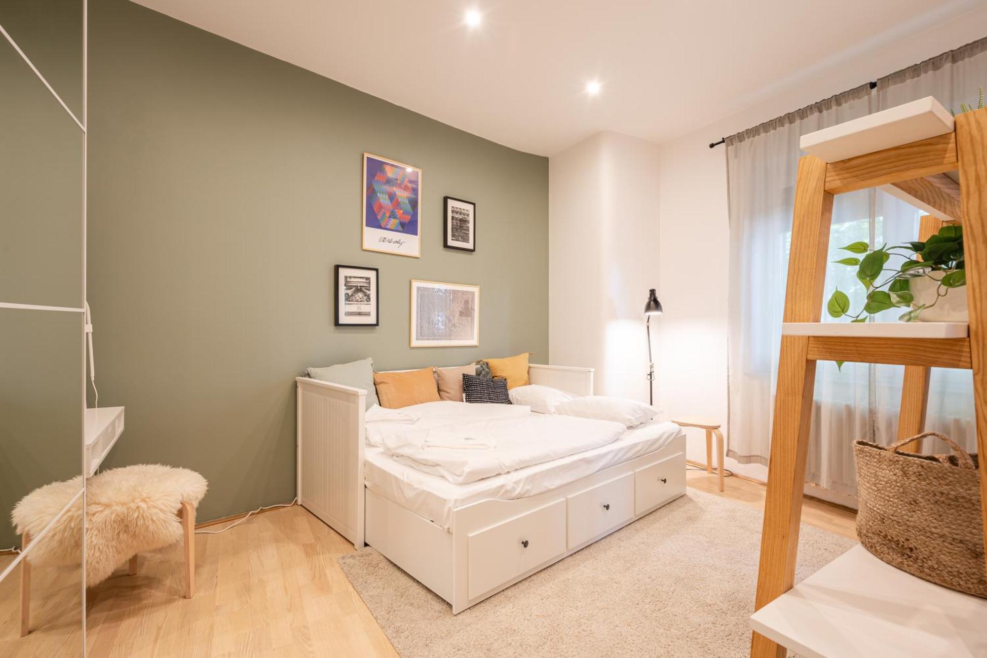 Aurora Acres Budapest